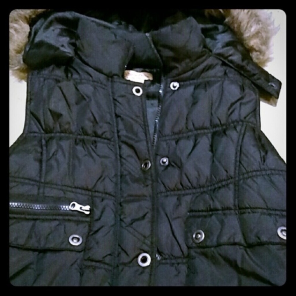Paris Blues Black Quilted Puffer Vest with Faux Fur Trim